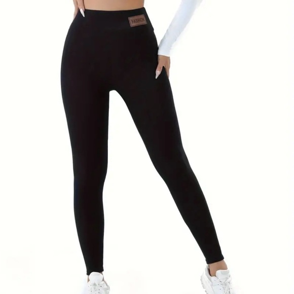 Ladies Black size Large leggings - Picture 2 of 2